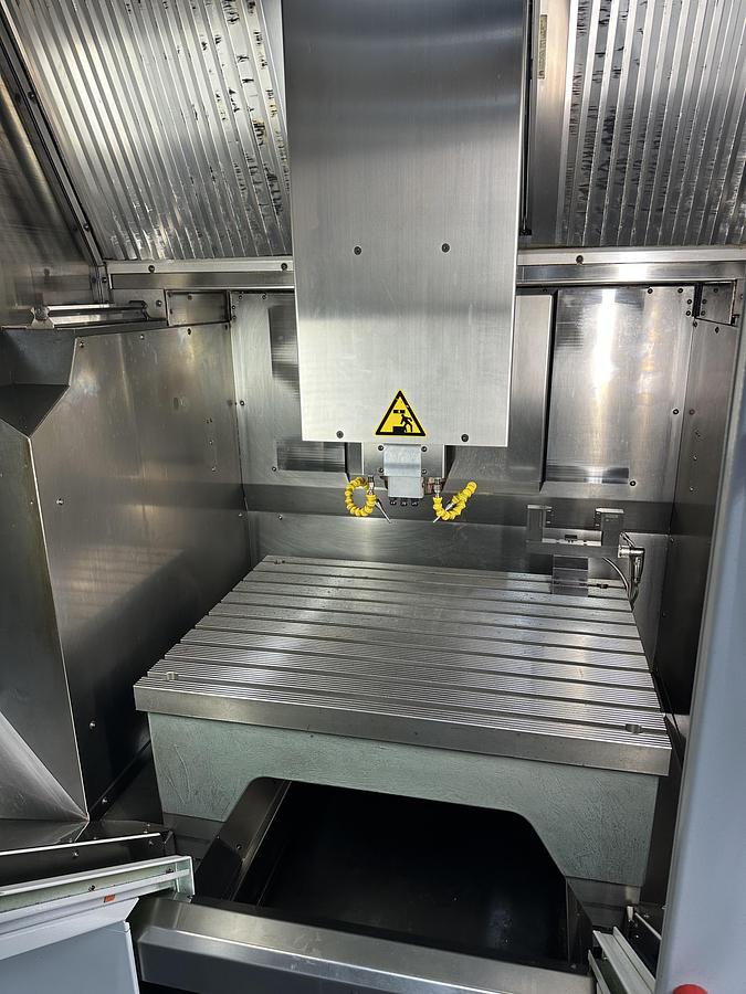 Gebruikt HERMLE C30 V (HSC - 40.000 RPM)