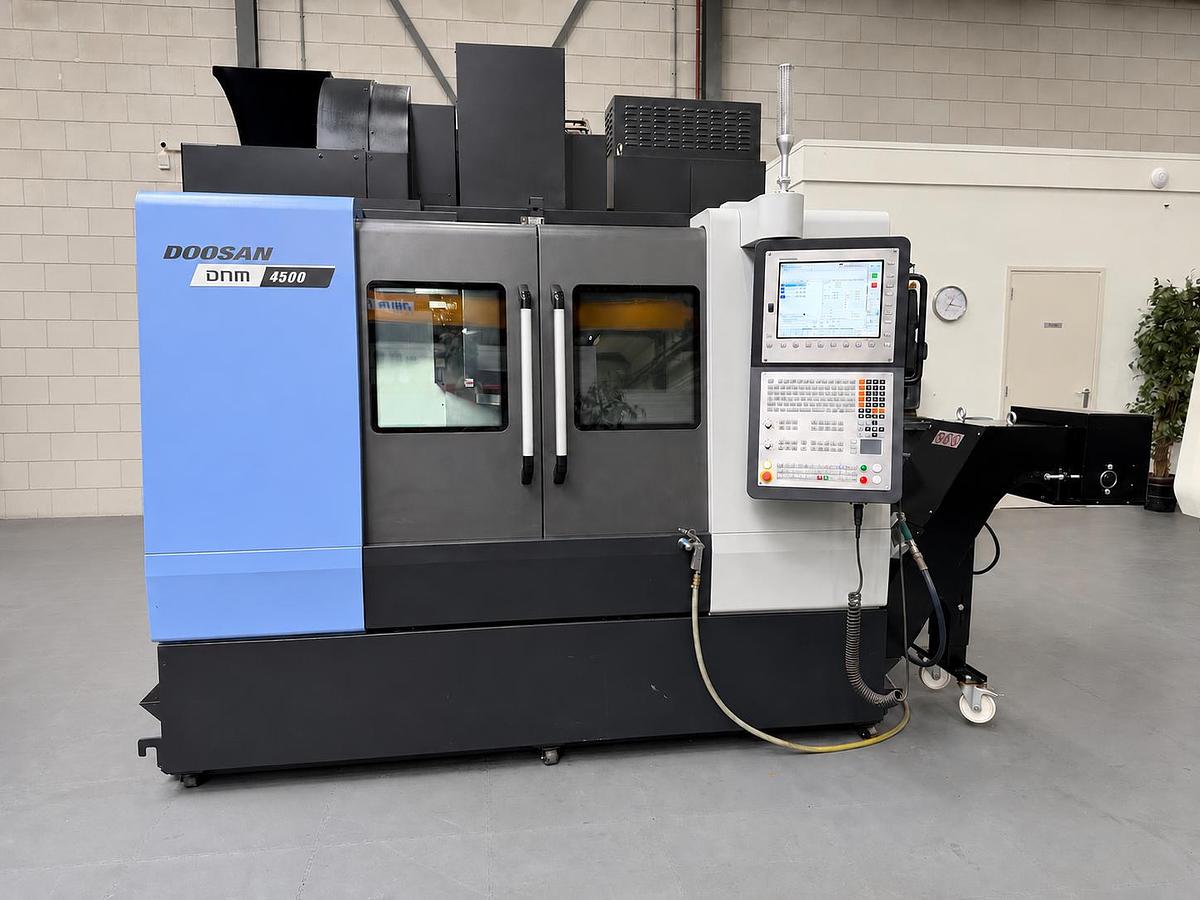 Gebruikt DOOSAN DNM 4500