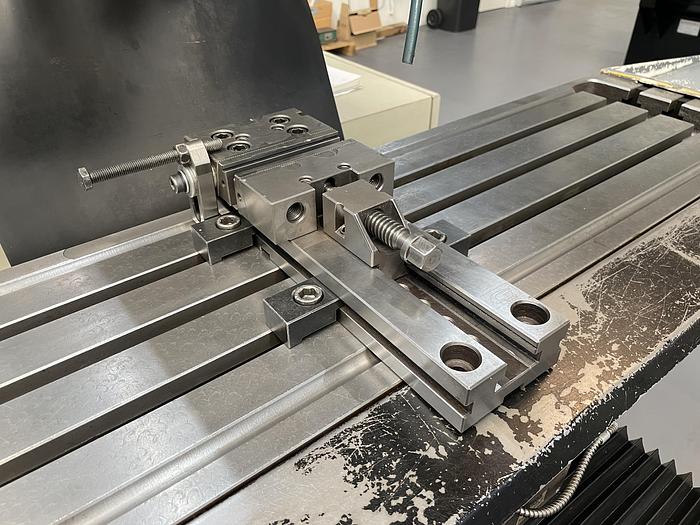 Gebruikt 2006 First LC 205 VSD