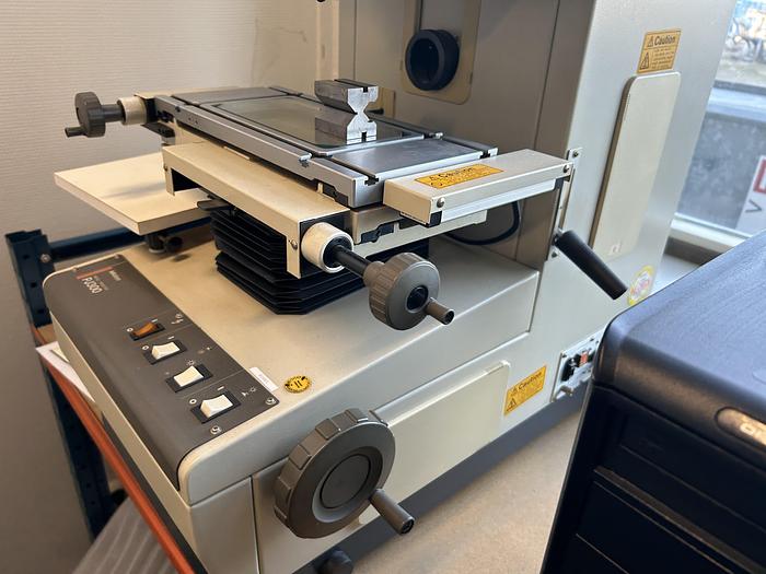 Gebruikt Mitutoyo profielprojector meetprojector