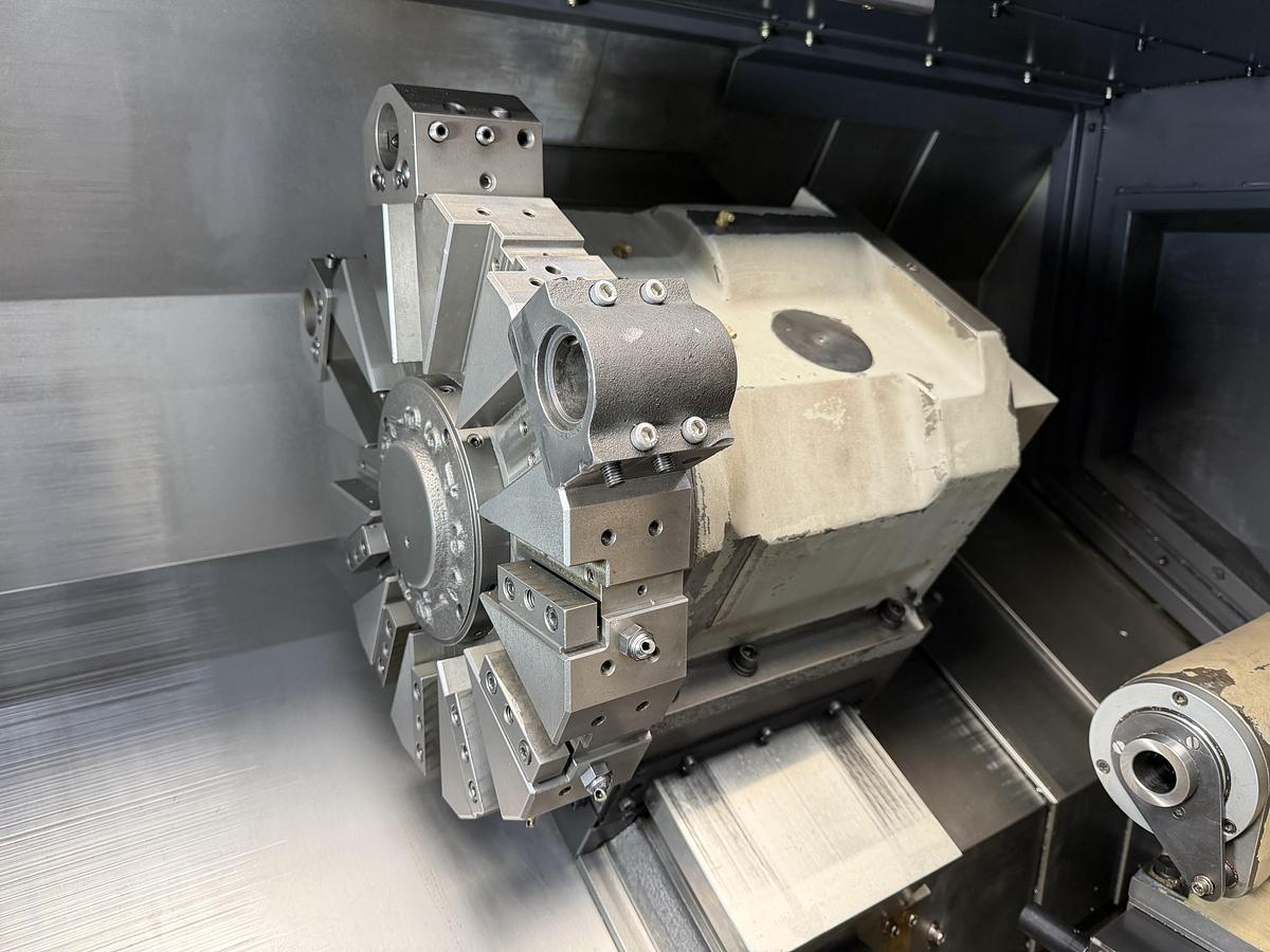 Gebruikt HWACHEON HI-TECH 200BL