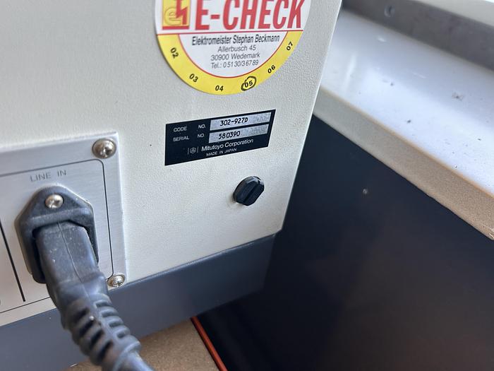 Gebruikt Mitutoyo profielprojector meetprojector