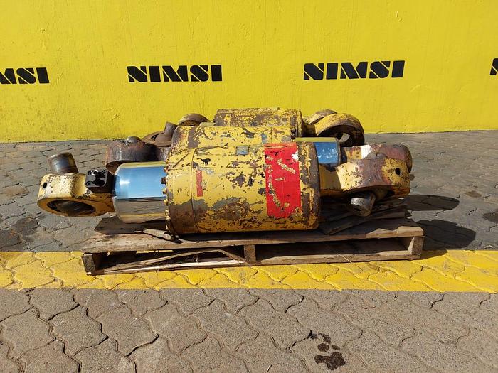 Used CAT 777 Dumper Rear Suspension Cylinders
