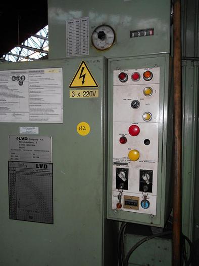 Gebruikt PLOOIBANK LVD PPCB 100/30