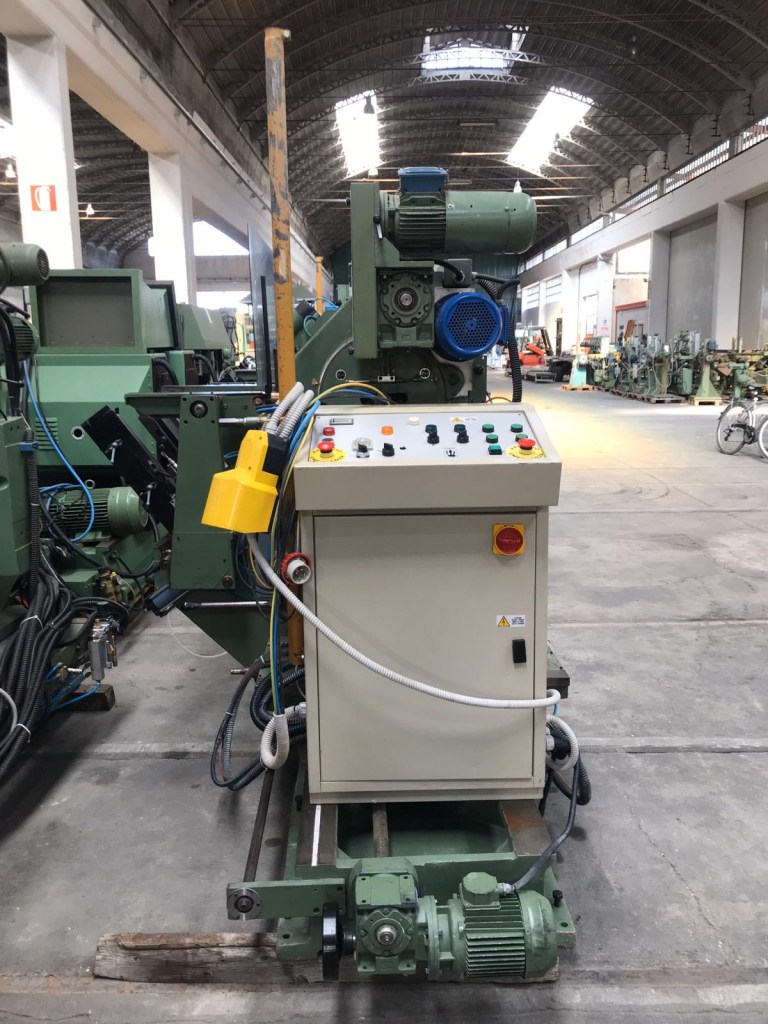 Usato 1990 Tenonatrice stondante doppia, automatica, marca Bacci