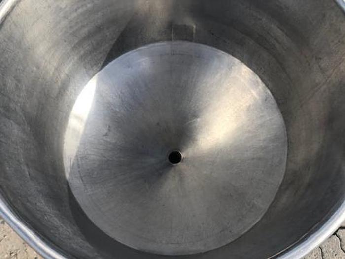 Brugt 300 liters rustfrie tanke på hjul