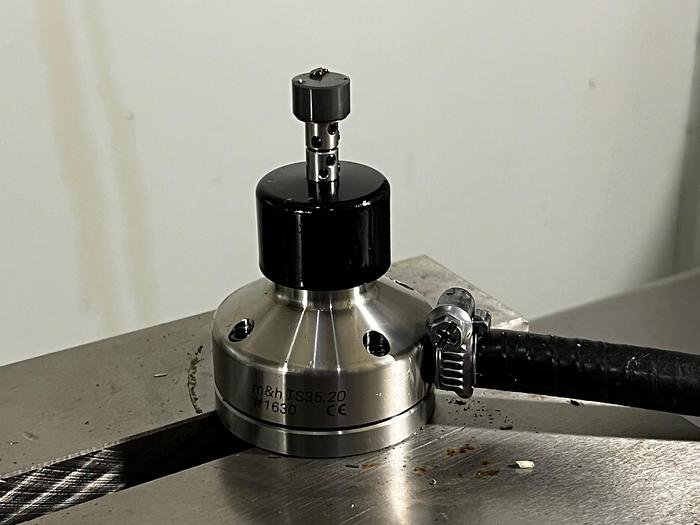 Gebraucht CNC Vertikales Bearbeitungszentrum UNITECH / BRIDGEPORT XV 560