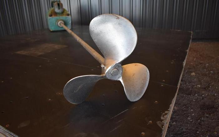 D'occasion USED LIGHTNIN CLAMP-ON MXER, 1.5 HP