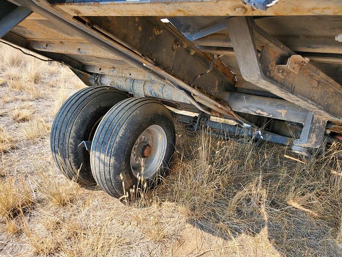 Used Massey Ferguson AC25 Accumulator