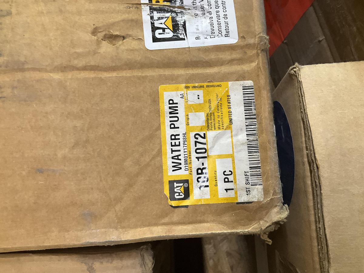 CAT WATER PUMP PN: 10R-1072