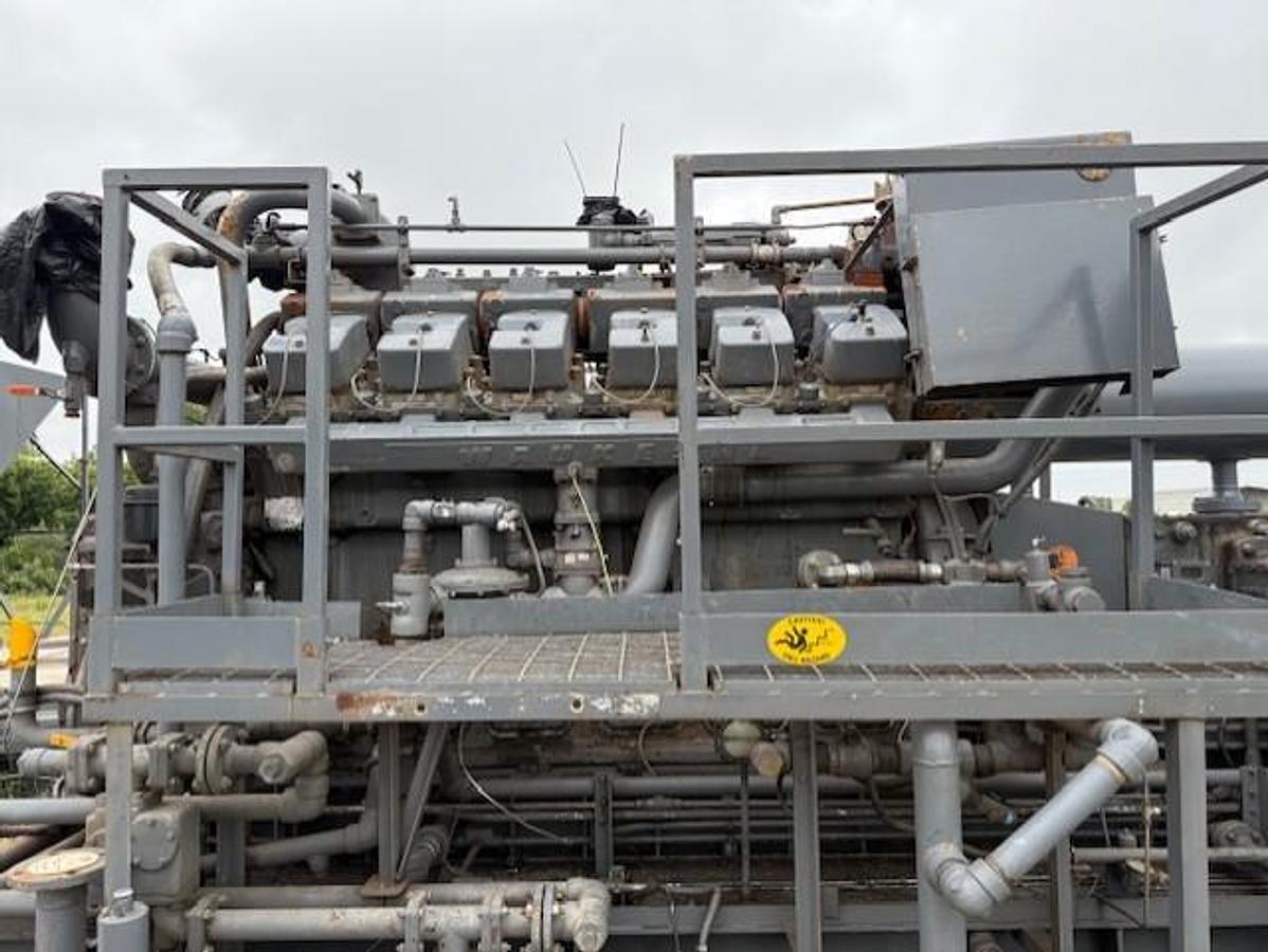Used Waukesha L7042GSI / Ariel JGK-4 Two Stage Compressor Package SN F-13668 Size 9.125" x 9.125" x 6.25" x 6.25"  with 156FI Cooler