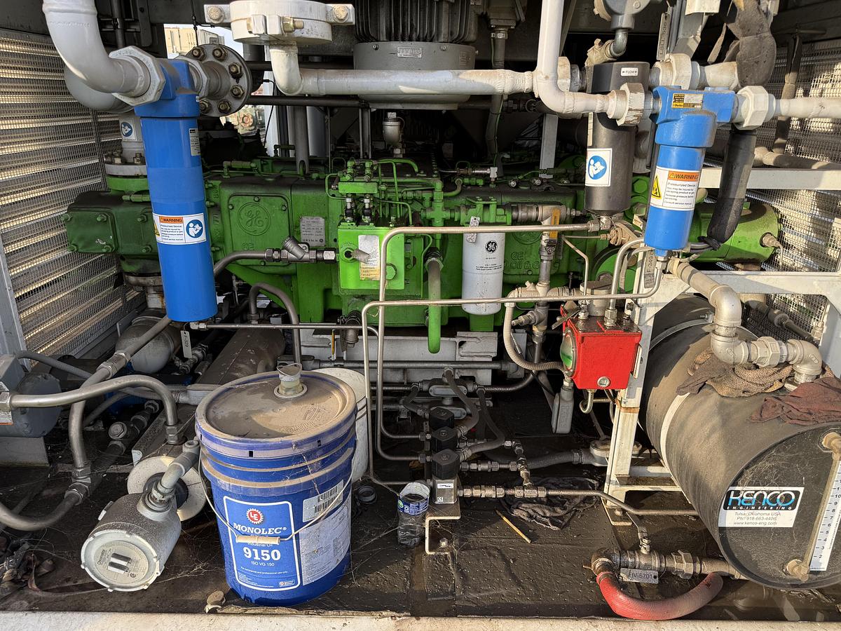 Used 400 HP / Gemini H304 Four Stage CNG Compressor Size 9" x 5" x 3" x 3" x 1.5" x 1.5" SN HSR-006550