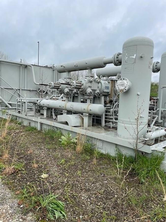 Rebuilt Gemini FS504 - 2 Stage Compressor Package SN HSR-001961 Size 8.5" x 8.5" x 5.5" x 5.5" - Air Exchanger 144EH