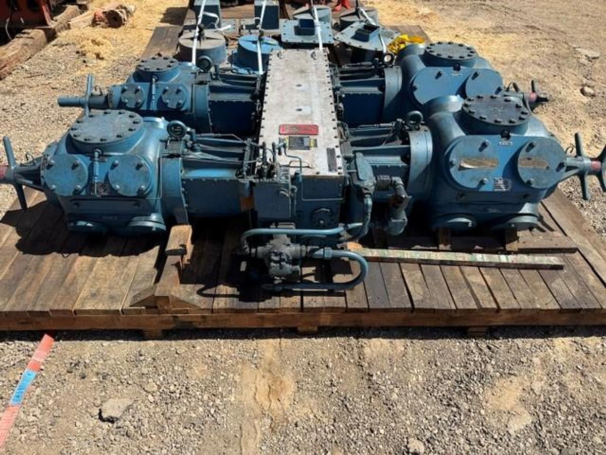 Used Ariel JGJ-4 Compressor Frame SN F-30727 with 11” x 11” x 9.25” x 5.125” Cylinders