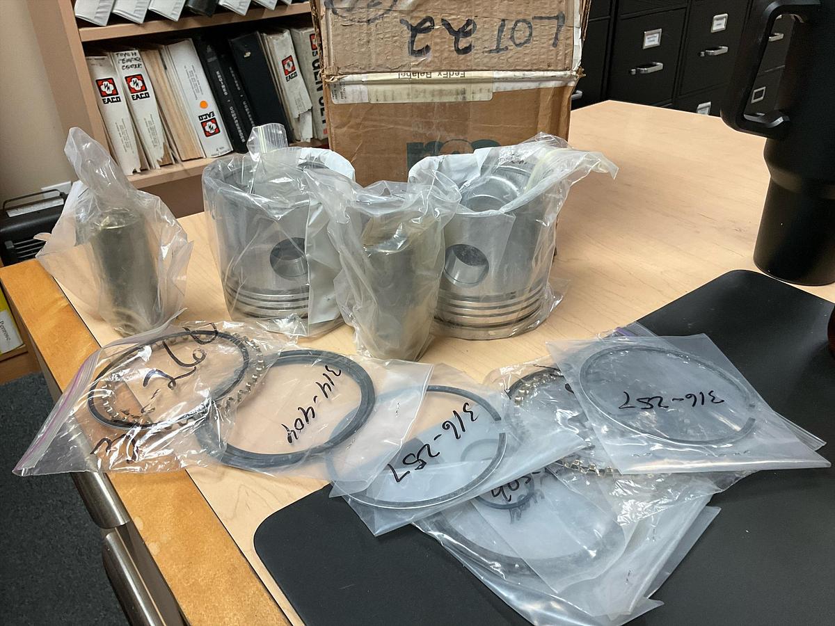 Used Gemini G26 Power End W/Pin Piston Ring Set Piston Size 4 3/8 