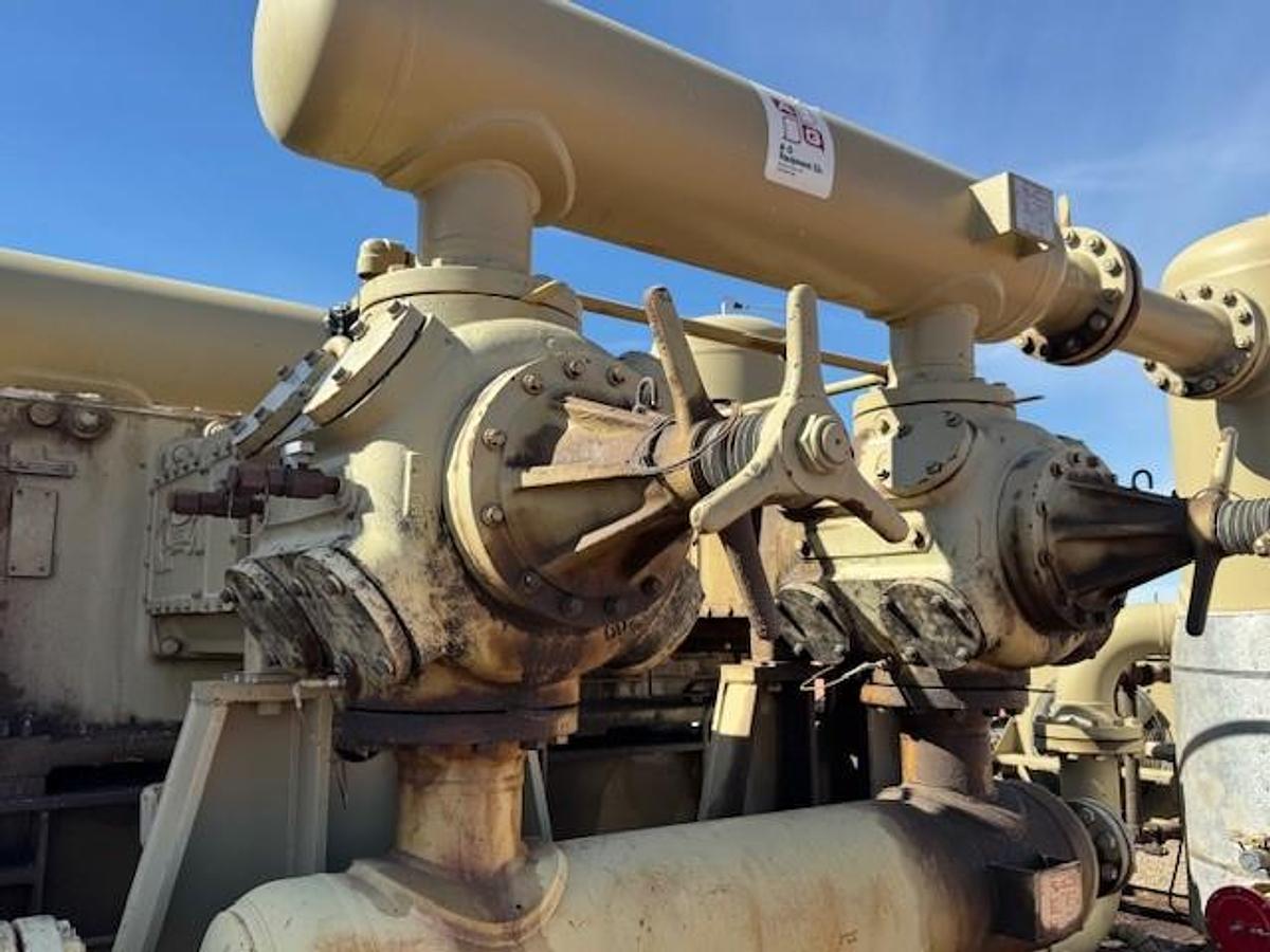 Used Teco Westinghouse Motors/Ariel JGT-4-2 Stage S/N F-25507 Size 17 1/4 x 17 1/4 x 9 3/4 x 9 3/4 x 4.5" Stroke