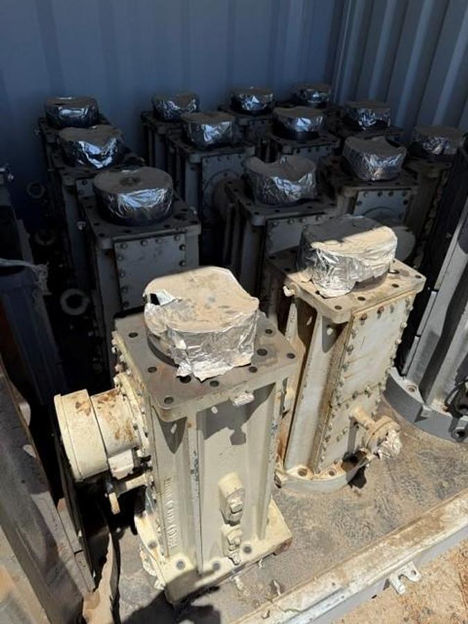Used Ariel JGR / JGJ L2C Crosshead Guides PN D-1995