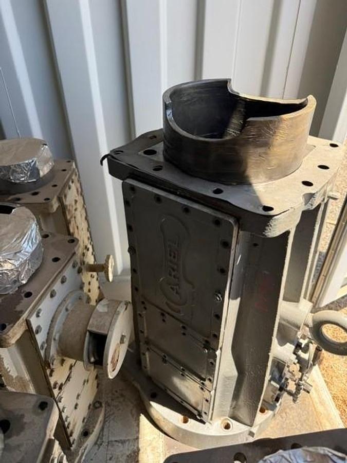 Used Ariel JGK JGE JGT L2C Crosshead Guide PN D-2926