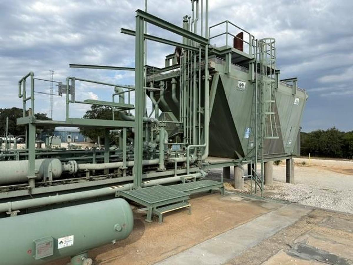 Used CAT G3606 / JGC/D-4 Two Stage Skid with 132F2 Engine Drive Cooler