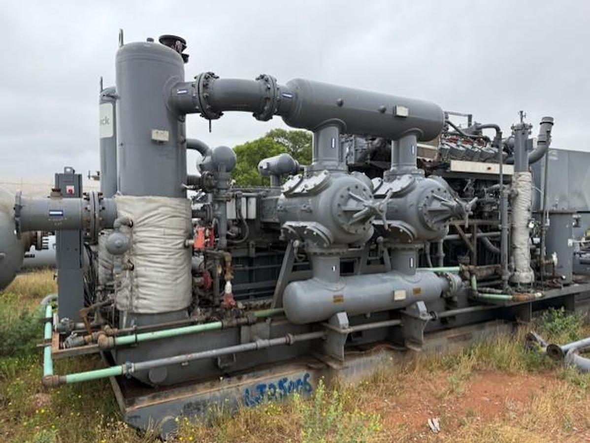 Used Waukesha L7044GSI / Ariel JGK-4 Three Stage Compressor Package SN F-17437 Size 13.625" x 13.625" x 9.625" x 6.75" with 156EH Cooler