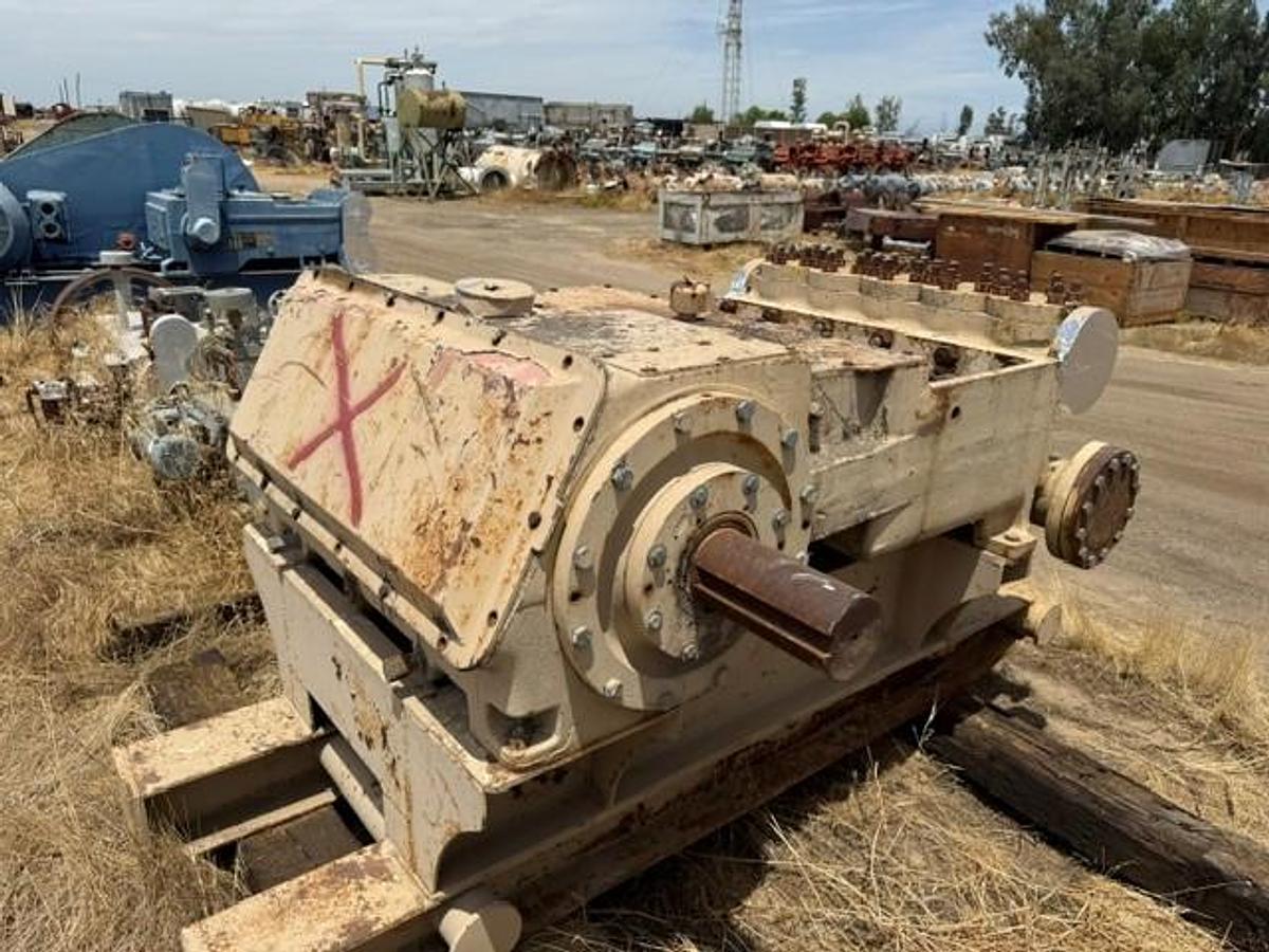 Used 300 HP GASO 5885 Pump Size 2.75” x 5” SN 46639