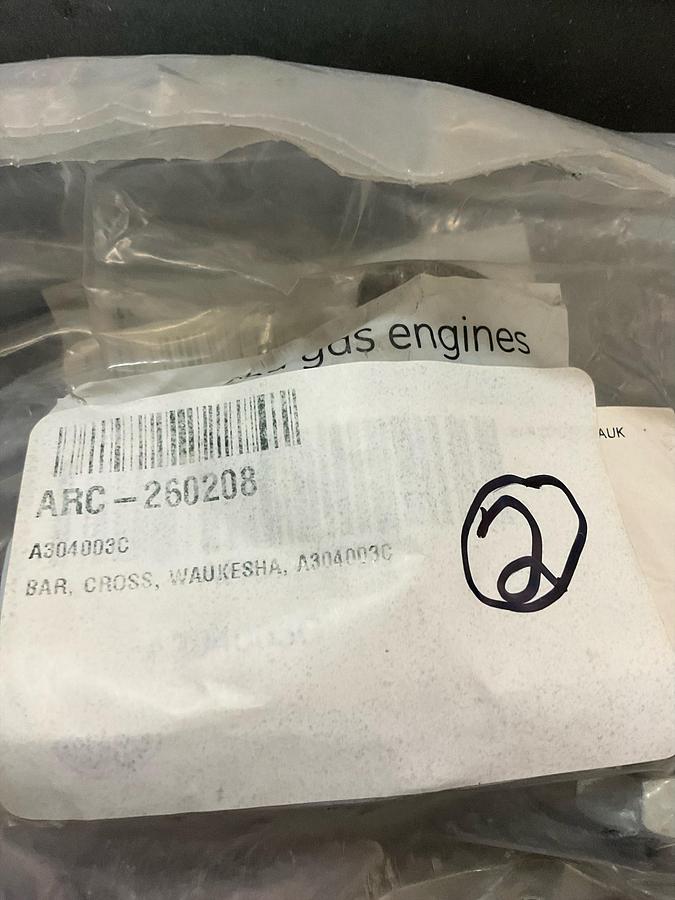WUAKHESHA CROSS BAR ASM. PN: A304003C