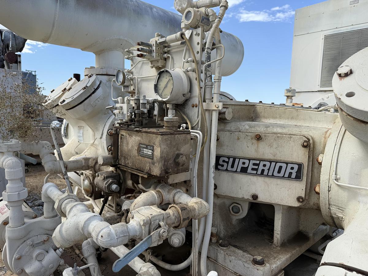 Used White Superior Ram-54 Compressor Frames 331380