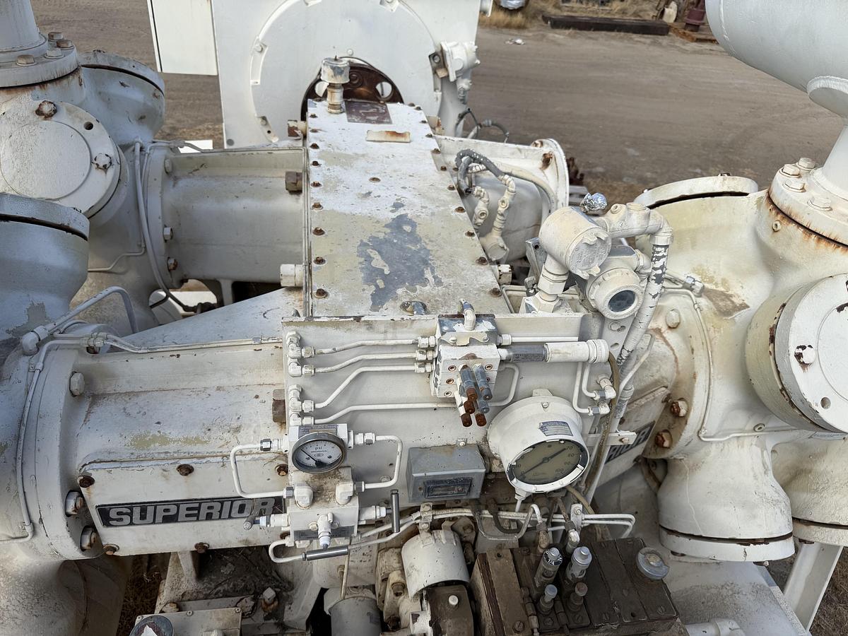 Used White Superior Ram-54 Compressor Frames 331380