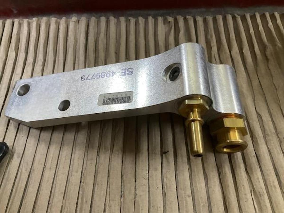 Cummins Fuel Connection Adapter PN 4989773