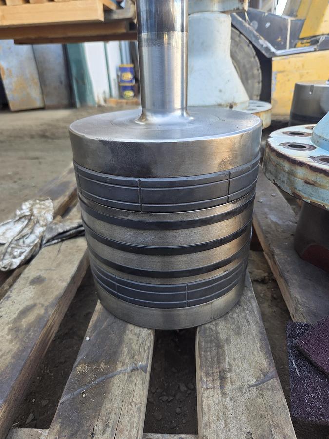 Used White Superior 9.5" x 6" Stroke 628CM 1100# Cylinder SN: 336393