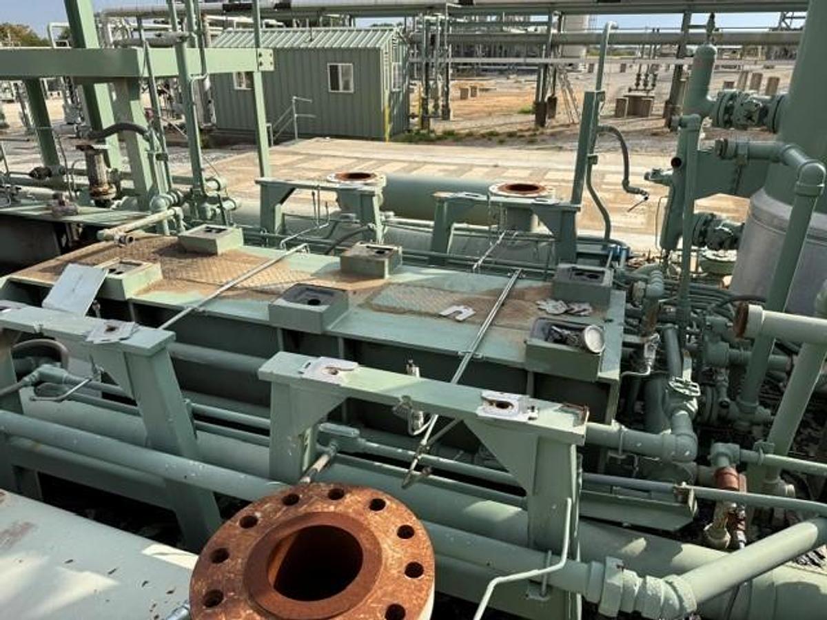 Used CAT G3606 / JGC/D-4 Two Stage Skid with 132F2 Engine Drive Cooler