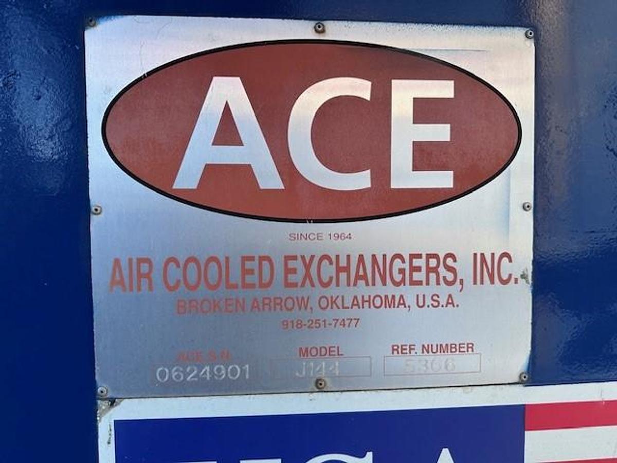 Used Ariel JGE-4 SN F-23606 / Waukesha F3524GSI (no engine) Three Stage Compressor Package Size 17.25” x 17.25” x 13.5” x 9.625” with ACE J144 Cooler