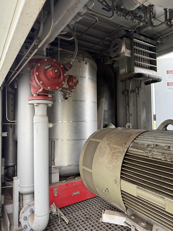 Used 400 HP / Gemini H304 Four Stage CNG Compressor Size 9" x 5" x 3" x 3" x 1.5" x 1.5" SN HSR-006550