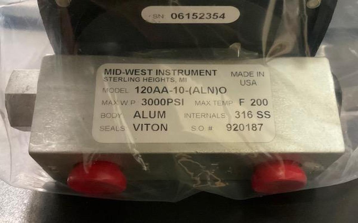 Midwest Instrument 120AA-10-(ALN)O Pressure Gauge