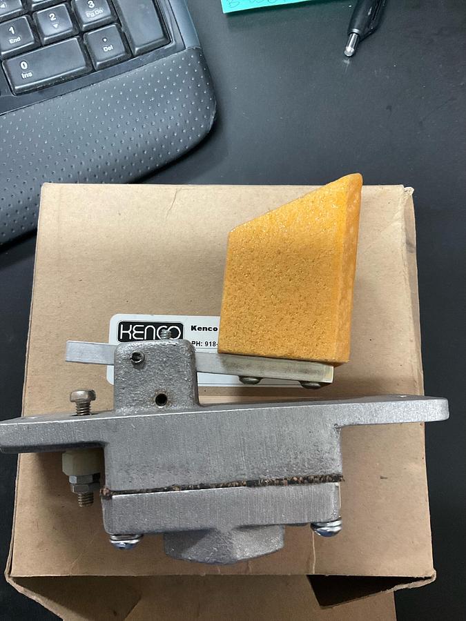 Kenco Oil Level Controller PN: 507K