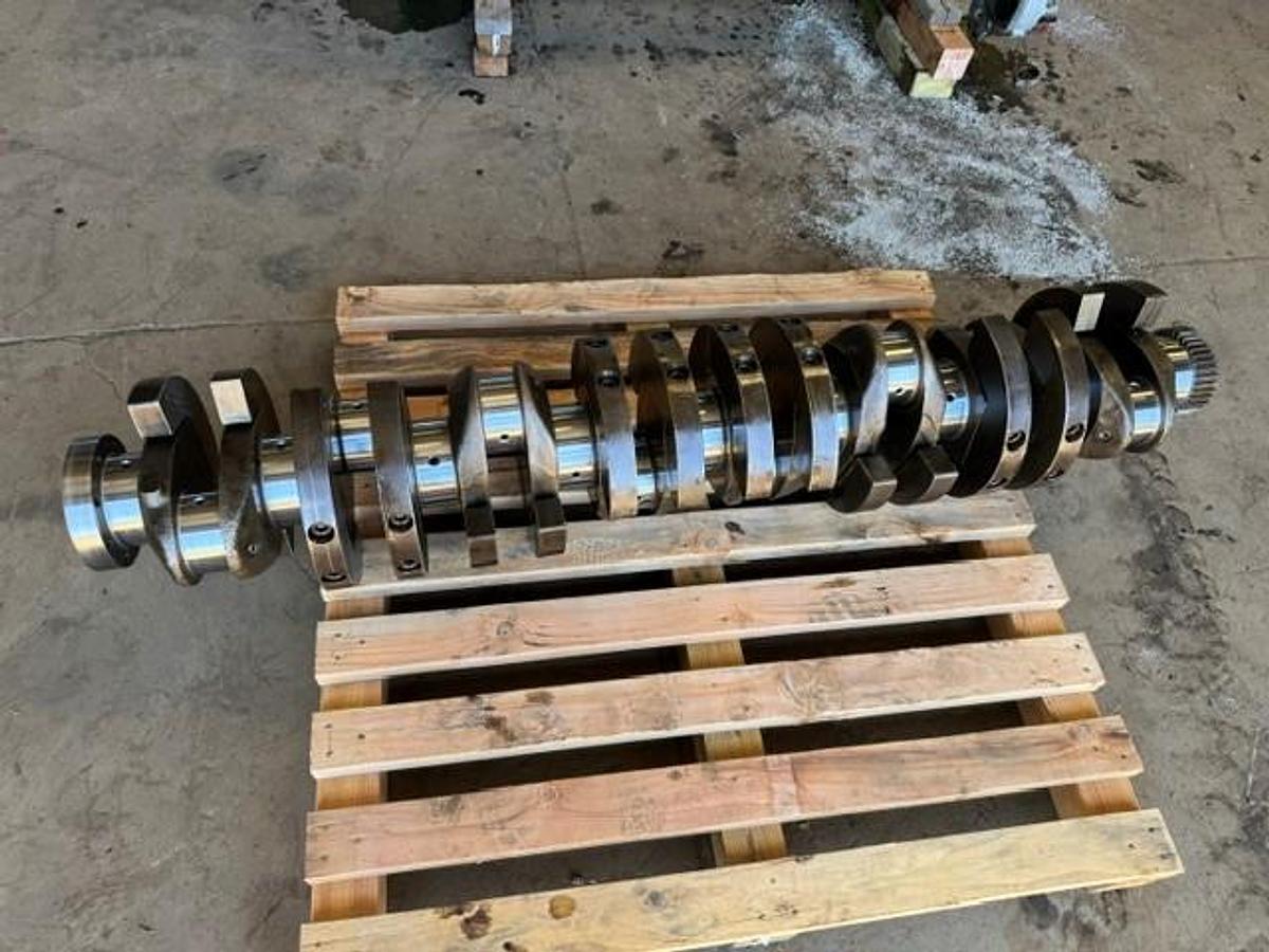 Used Waukesha H24 Crankshaft PN E301111