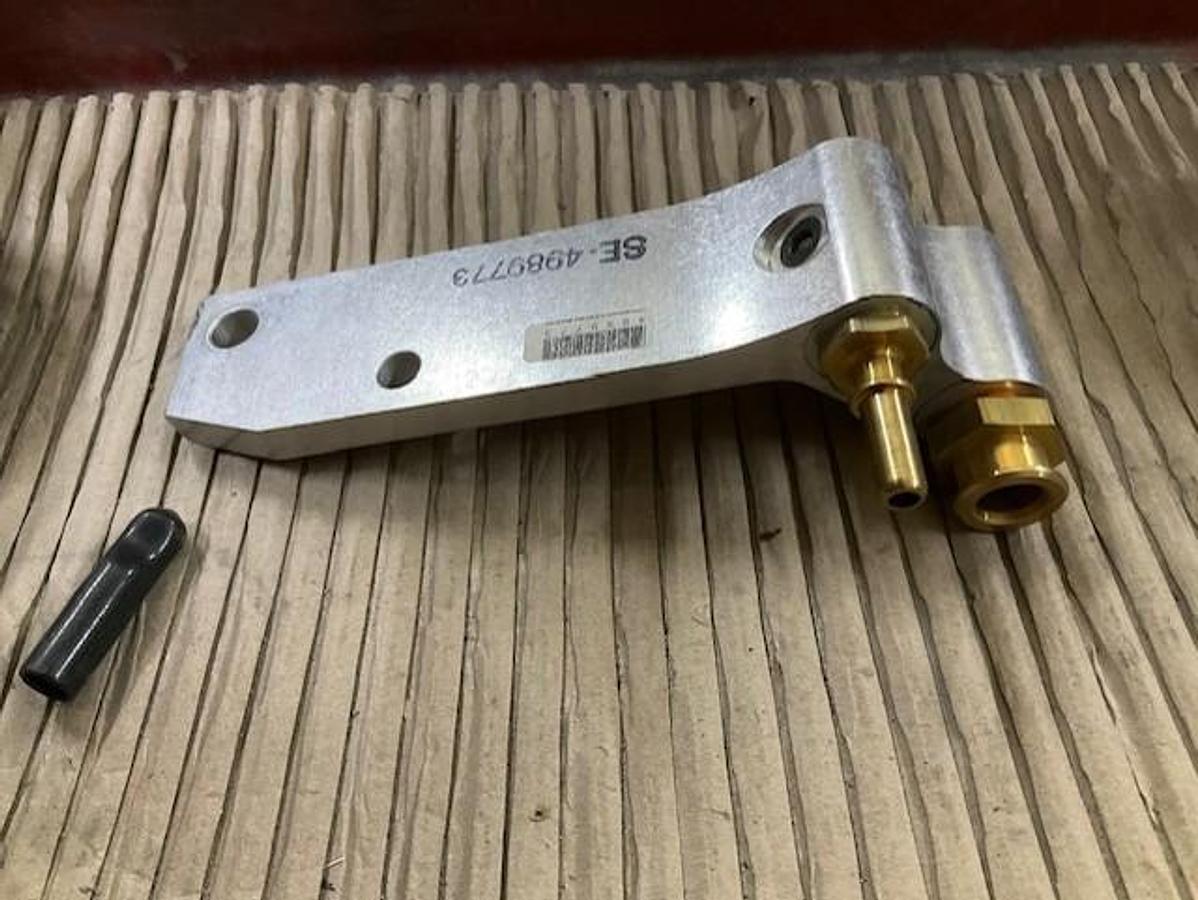 Cummins Fuel Connection Adapter PN 4989773