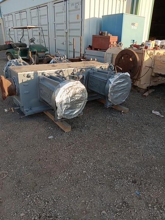 Used Ariel JGK-4 Compressor Frame SN F-14712 with 4 cylinders size 12.5" x 12.5" x 9.625" x 6.25"