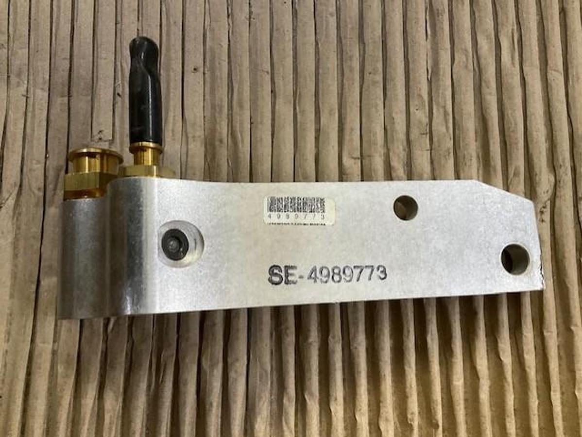 Cummins Fuel Connection Adapter PN 4989773