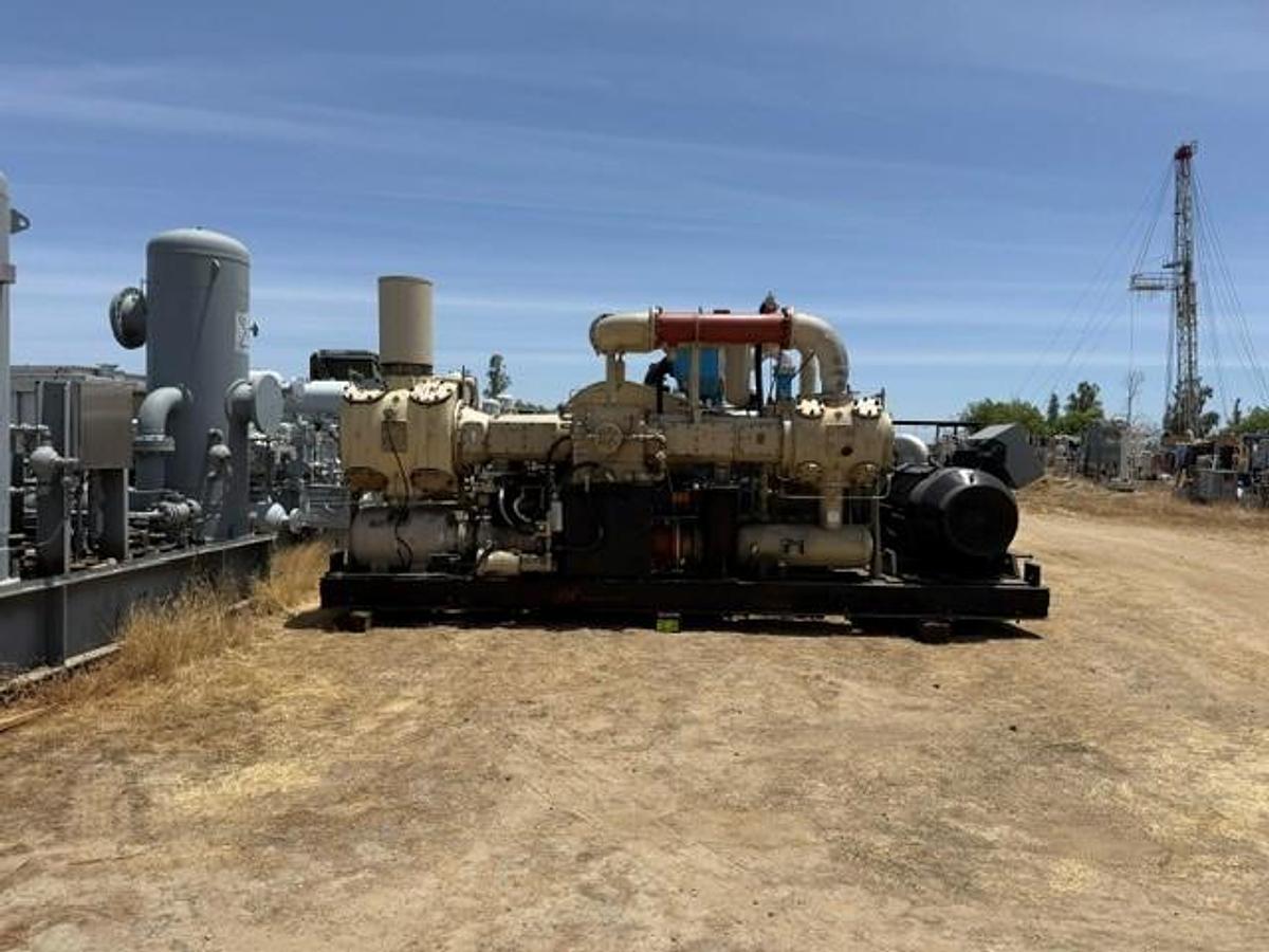 Used Ingersoll Rand 725 HP / PS4 3300M NL PET Compressor Package SN PSN9184