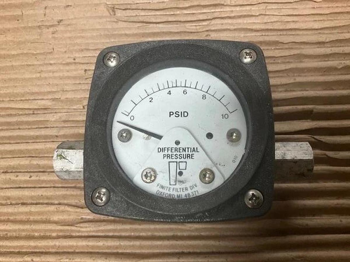 Parker Differential Pressure Gauge (DPI-25)