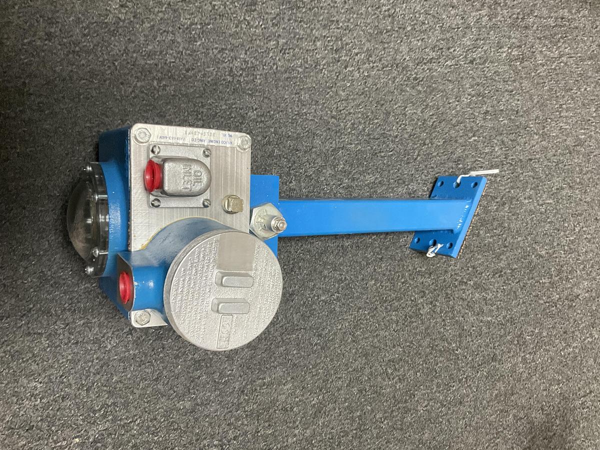 Used Kenco Oil Level Controller PN: 3318-48-FS