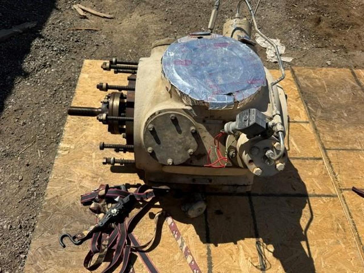 Used Ariel 8.875” JGJ 375 # Cylinder SN C-60389