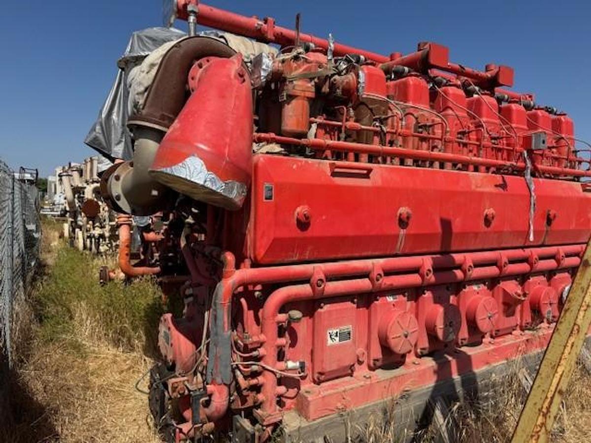 Used Waukesha 8LAT27GL Natural Gas Engine SN: C-80393/01