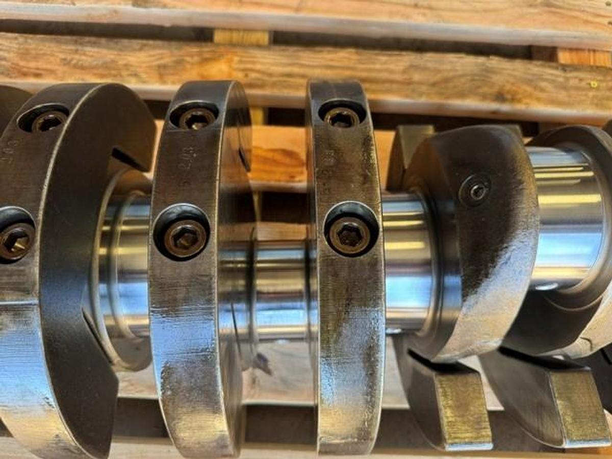 Used Waukesha H24 Crankshaft PN E301111