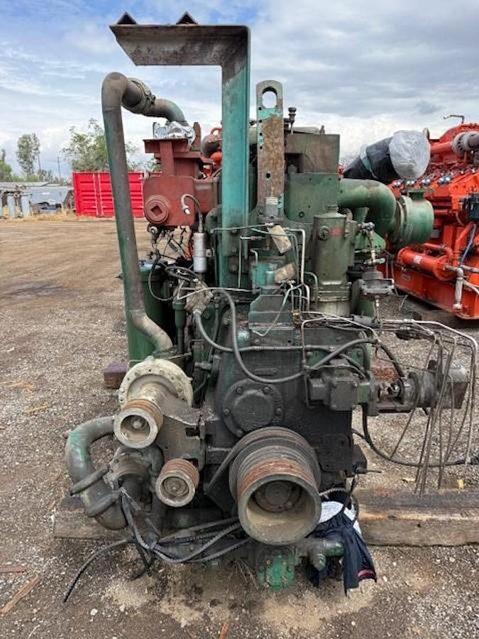 Used White Superior 6G-825 Engine SN E031012