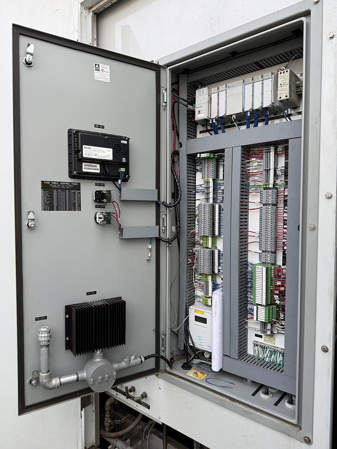 Used 400 HP / Gemini H304 Four Stage CNG Compressor Size 9" x 5" x 3" x 3" x 1.5" x 1.5" SN HSR-006550