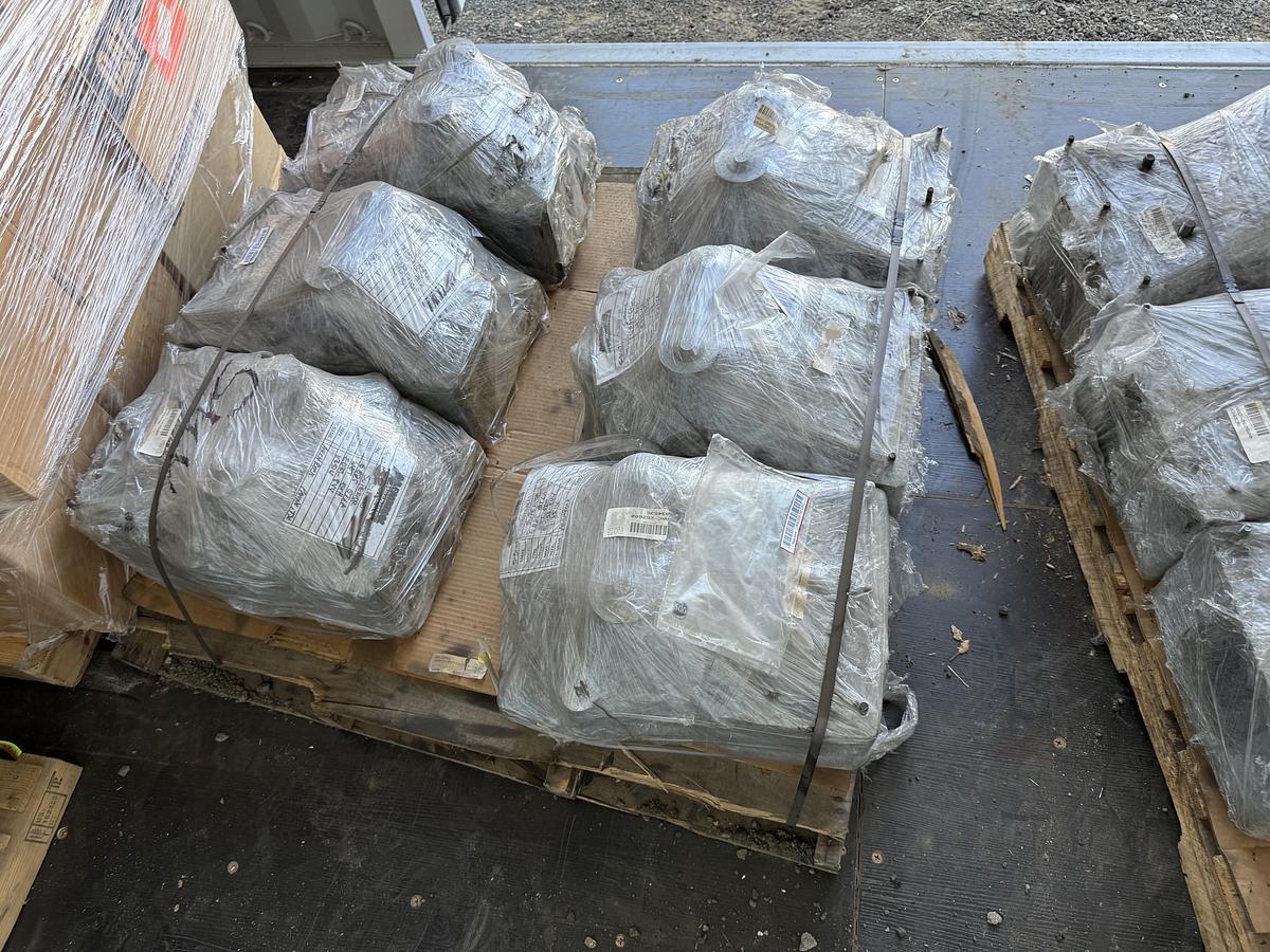 Used White Superior 8G825