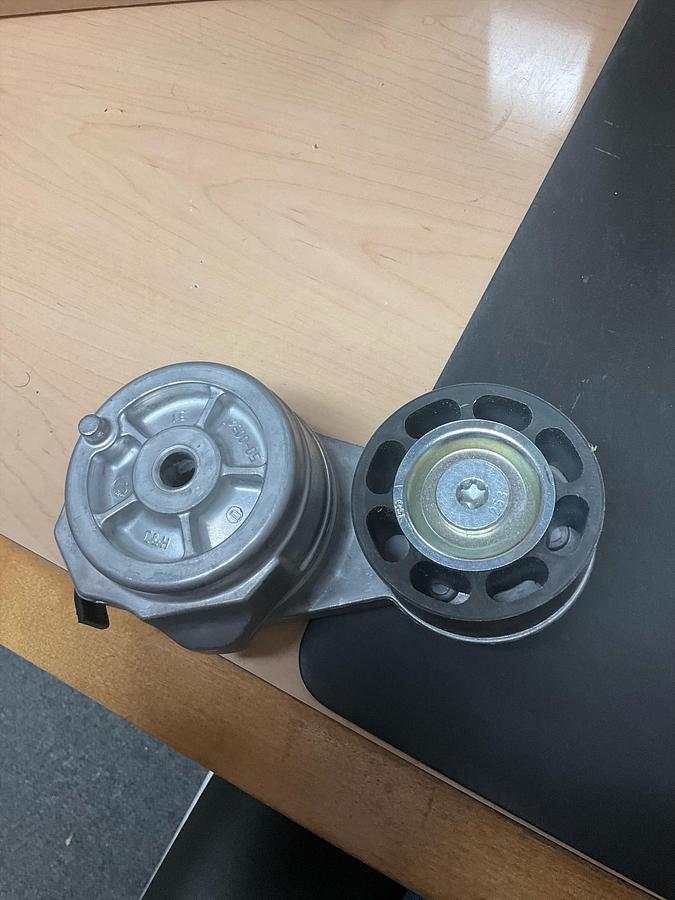 Cummins Belt Tensioner PN 3104027