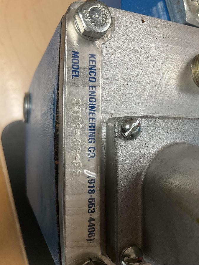 Used Kenco Oil Level Controller PN: 3318-48-FS